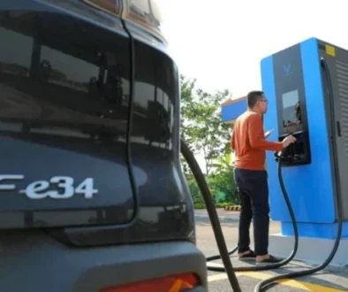 Akan-Ada-100.000-SPKLU-Buat-Mobil-VinFast-di-ASEAN Akan-Ada-100.000-SPKLU-Buat-Mobil-VinFast-di-ASEAN